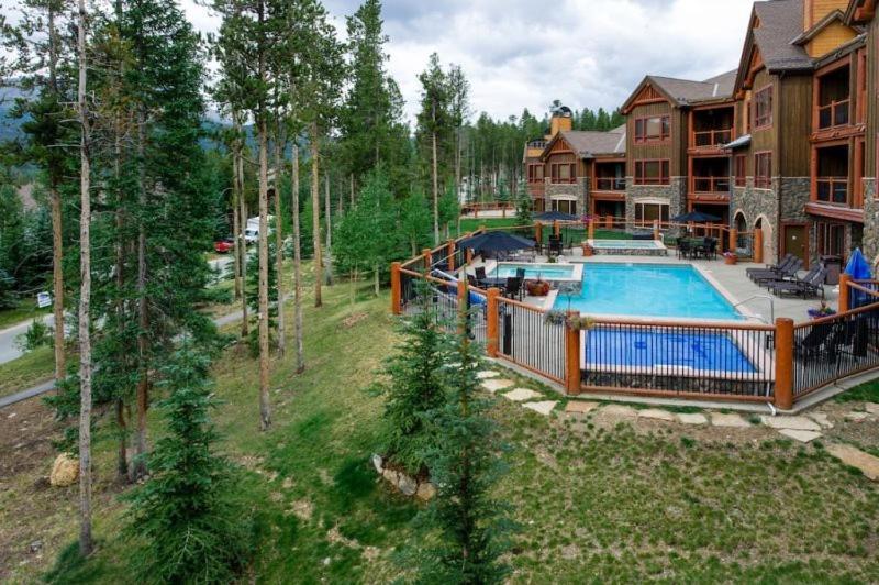 Luxury 4 Bedroom Ski In, Ski Out Mountain Vacation Rental Just Steps From The Snowflake Ski Lift In Breckenridge Exterior foto