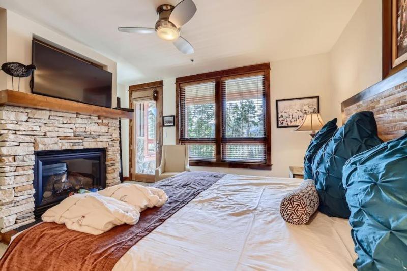 Luxury 4 Bedroom Ski In, Ski Out Mountain Vacation Rental Just Steps From The Snowflake Ski Lift In Breckenridge Exterior foto